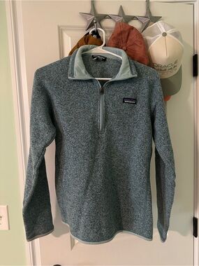 Patagonia Women’s Light Teal Quarter-Zip Fleece Pullover Size M